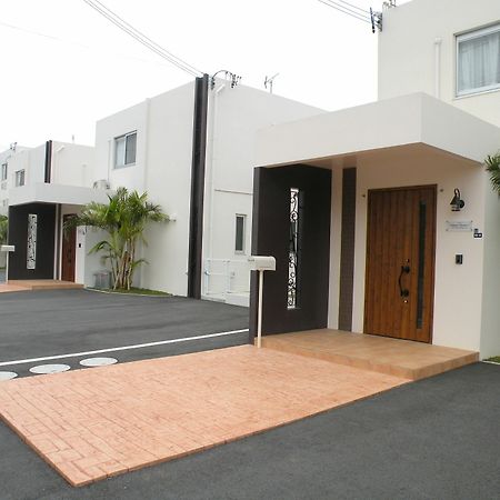 Вілла Chibana Terrace Okinawa Екстер'єр фото