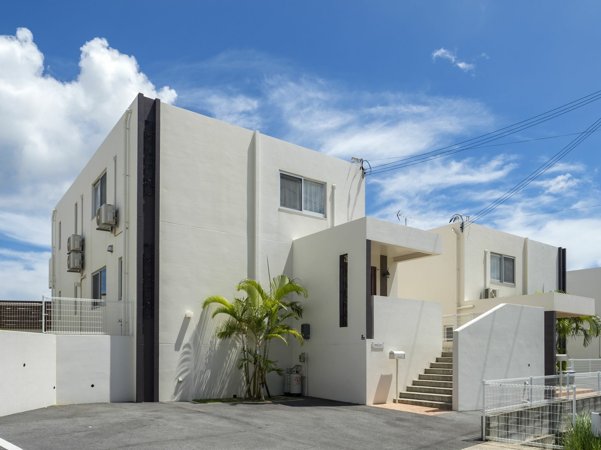 Вілла Chibana Terrace Okinawa Екстер'єр фото